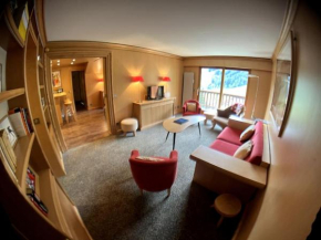 Apt 8p, ski-in, ski-out, parking